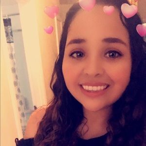 Meet your Posher, Andrea